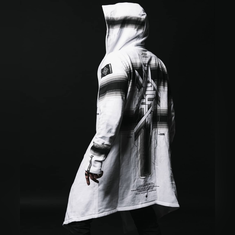 Damascus White Labyrinth Cloak Mantle Limited edition size Large L